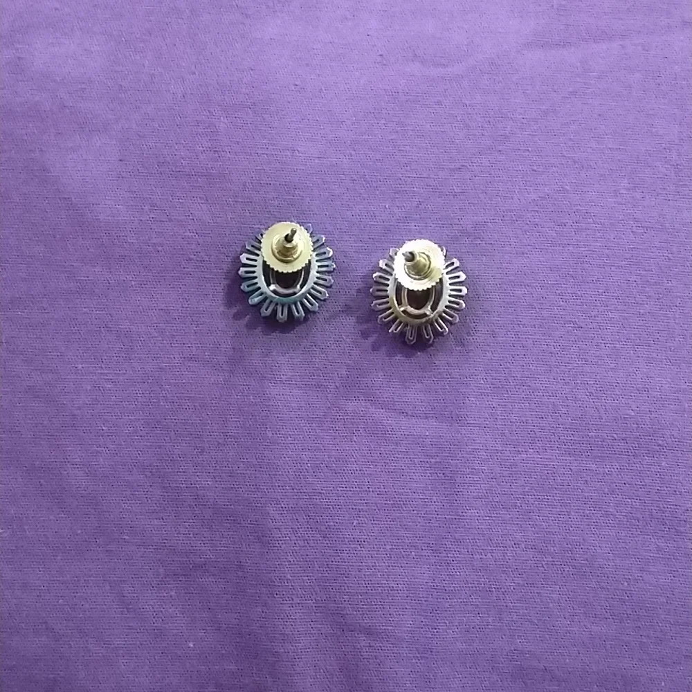 Cute studs for cute ones - Picture 3 of 5